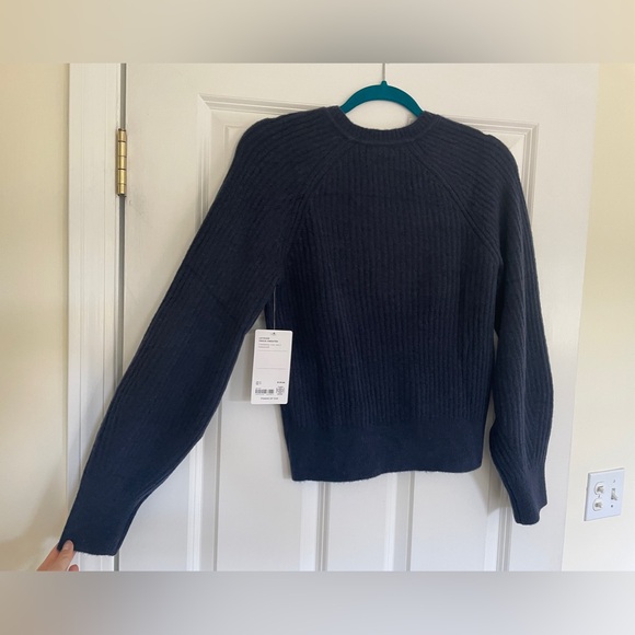 NWT Athleta Navy Blue Layover V-Neck Sweater - Picture 8 of 11